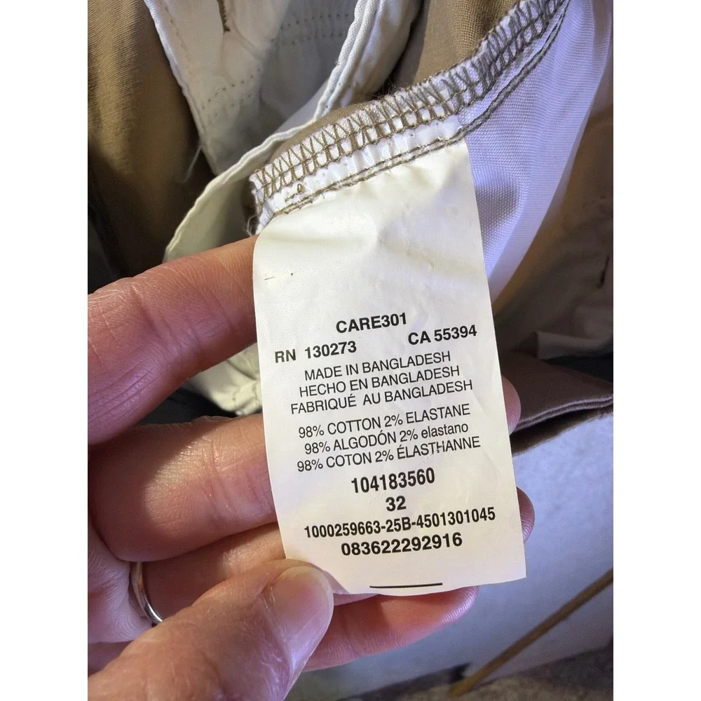 Lee Extreme Motion Shorts Men 32x10 Tan Khaki Chino Stretch Flat Front 104183560 - Picture 3 of 6